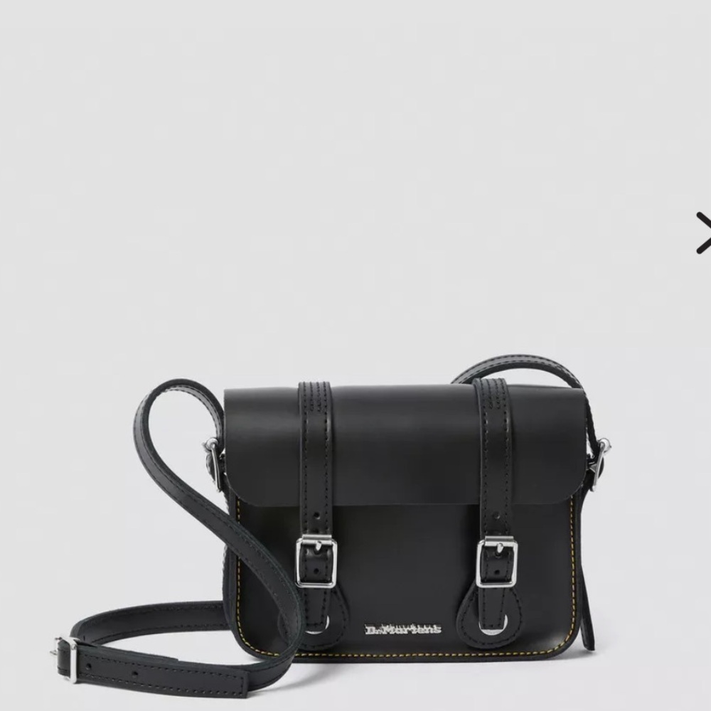 Dr Martens 7 Inch Leather Crossbody